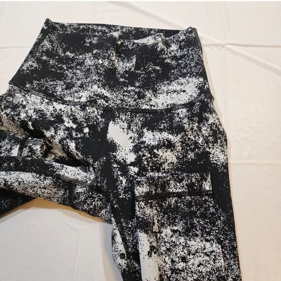 Lululemon Wunder Under High-Rise Tight 25" (Aerify Jacquard Black Alpine White) - Picture 12 of 13